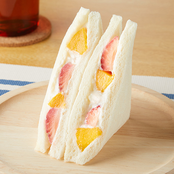いちごのフルーツミックスサンド