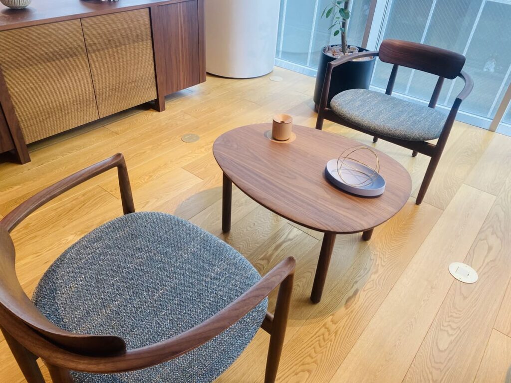 カフェスペースはゆっくりと
